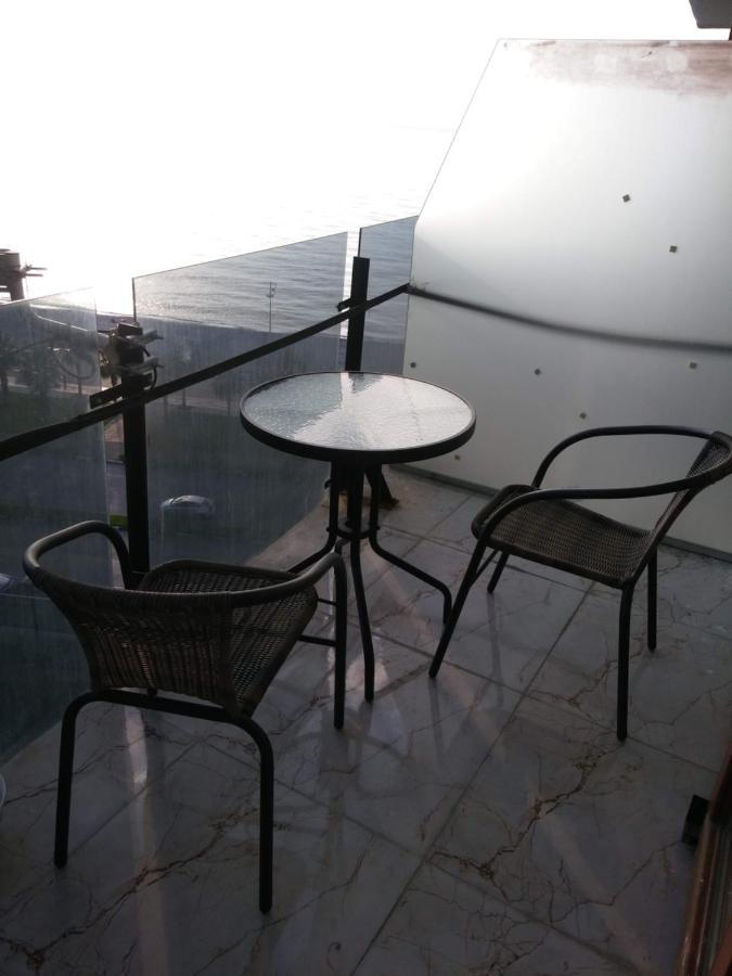באטומי Apartment On The Back Sea מראה חיצוני תמונה
