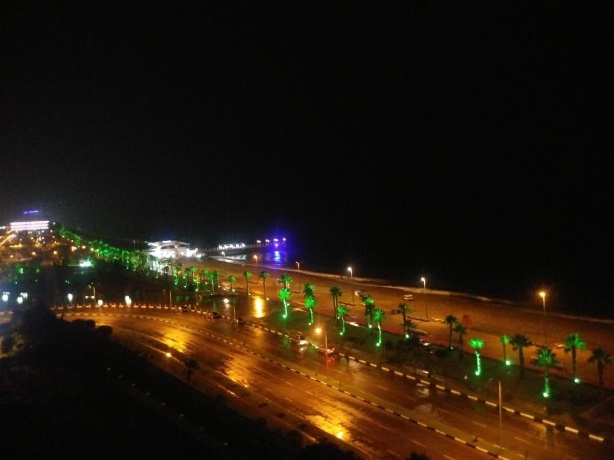 באטומי Apartment On The Back Sea מראה חיצוני תמונה
