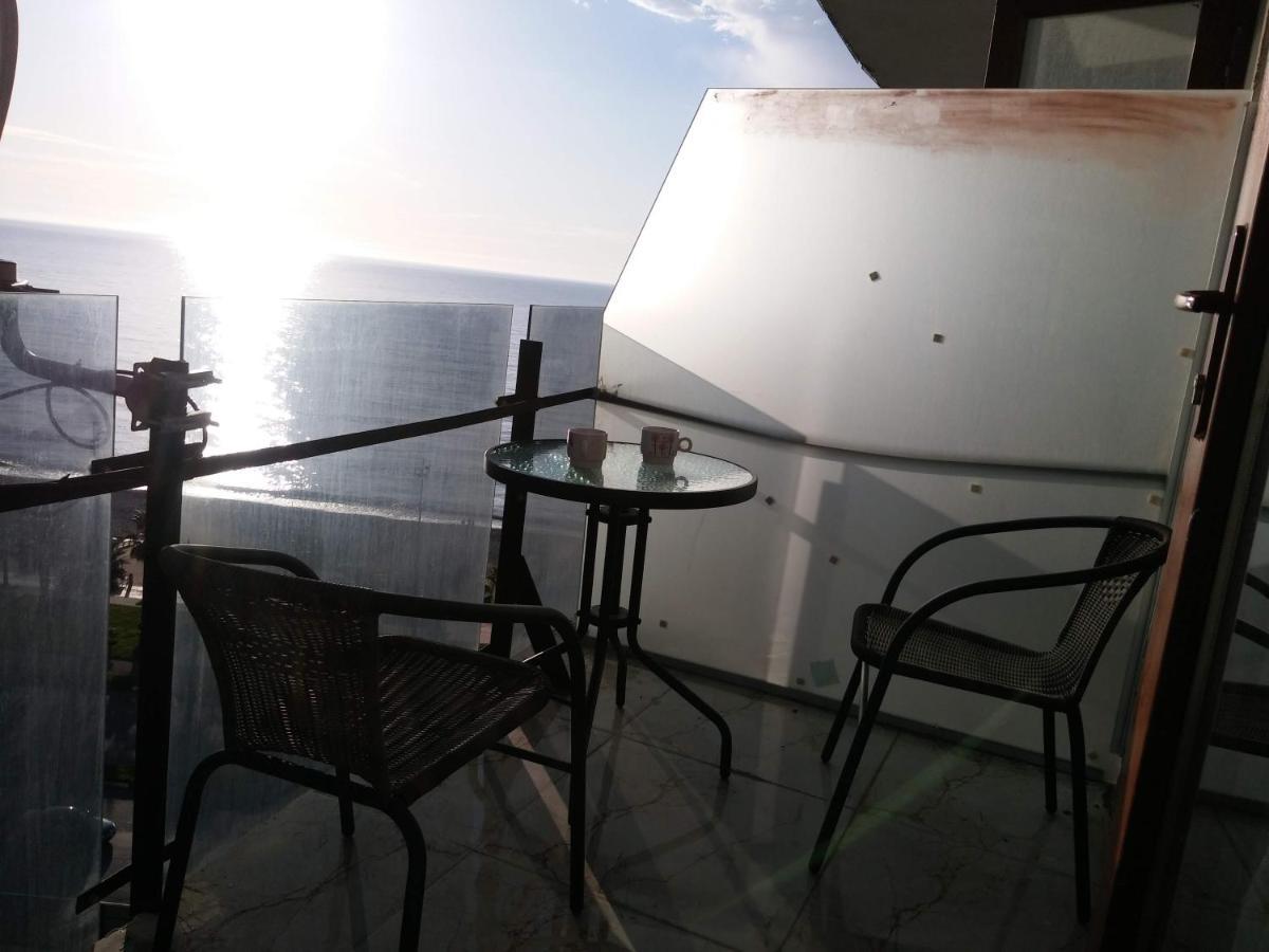 באטומי Apartment On The Back Sea מראה חיצוני תמונה