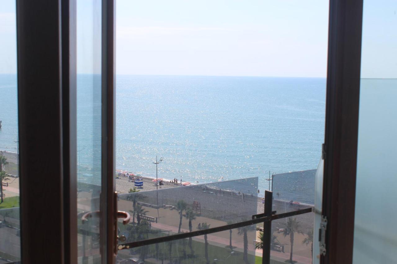 באטומי Apartment On The Back Sea מראה חיצוני תמונה