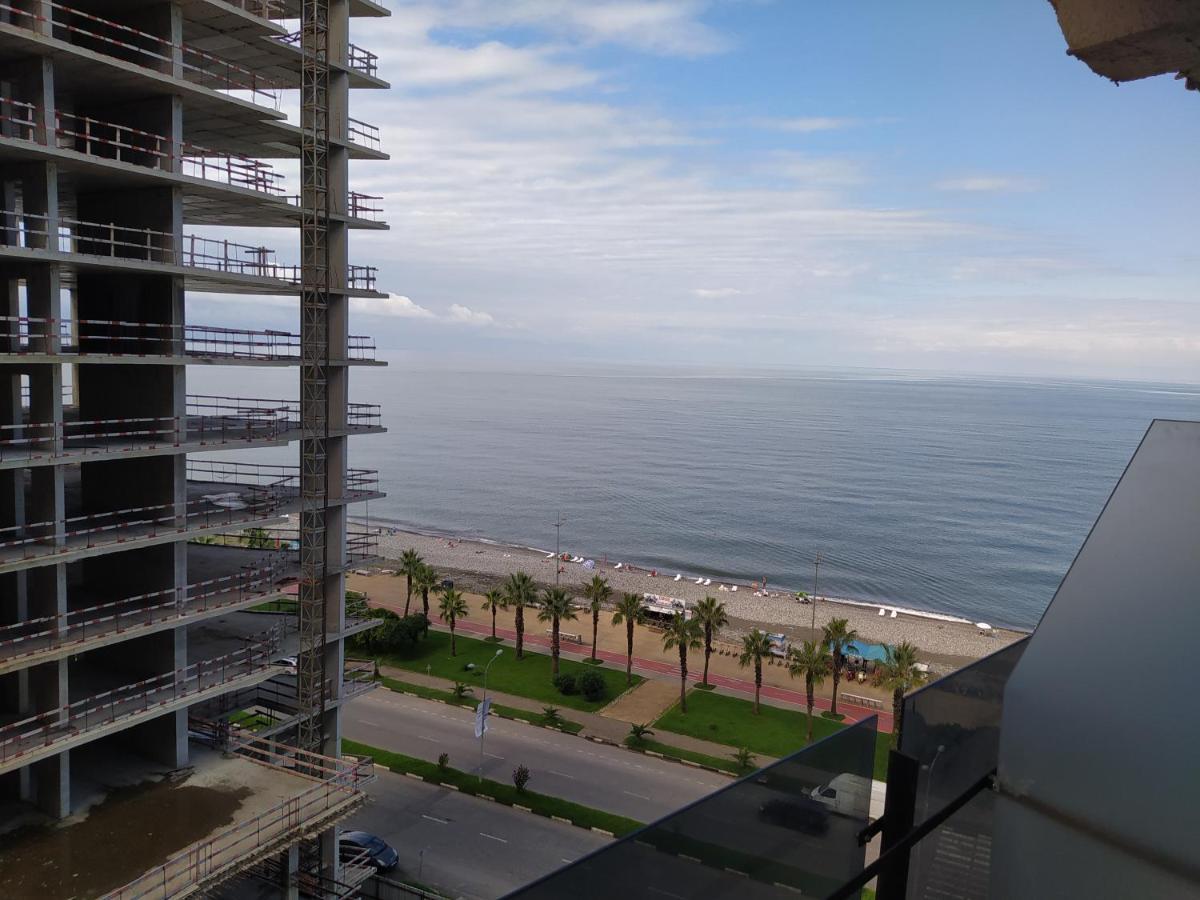 באטומי Apartment On The Back Sea מראה חיצוני תמונה